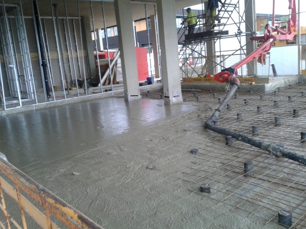 The 200mm thick slab being poured