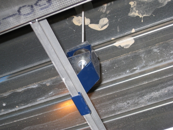 A HDQF Hanger & Suspended Ceiling Grid