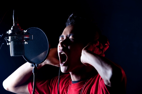 Mason UK Ltd - Artist in Acoustically Isolated Recording Studio